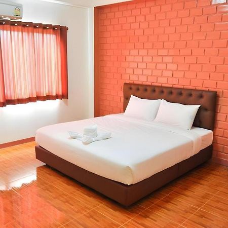 Bussarakam Place Hotel Чантхабурі Екстер'єр фото
